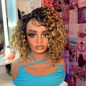 Curly Highlighted Bob Wig – Lace Front Dark Root Blonde Mix